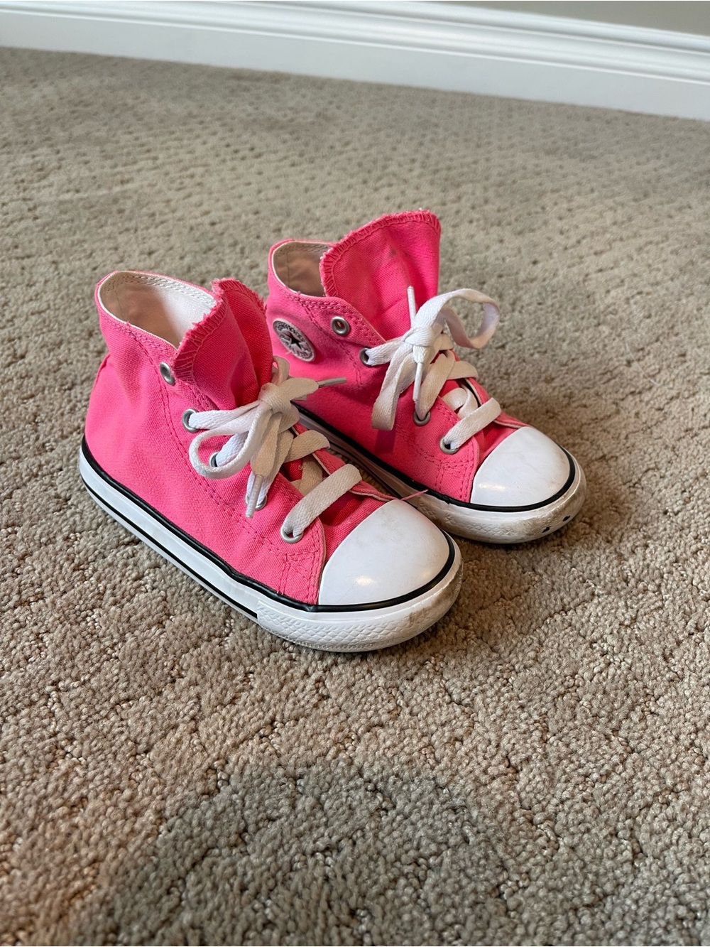 hot pink converse! 🩷